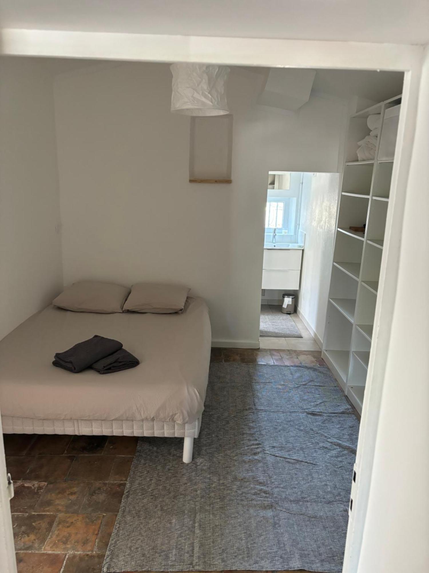 Maisonnette Face Au Garlaban *